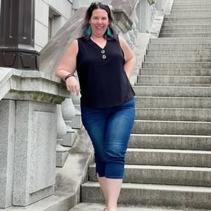 Meet your Posher, Janelle